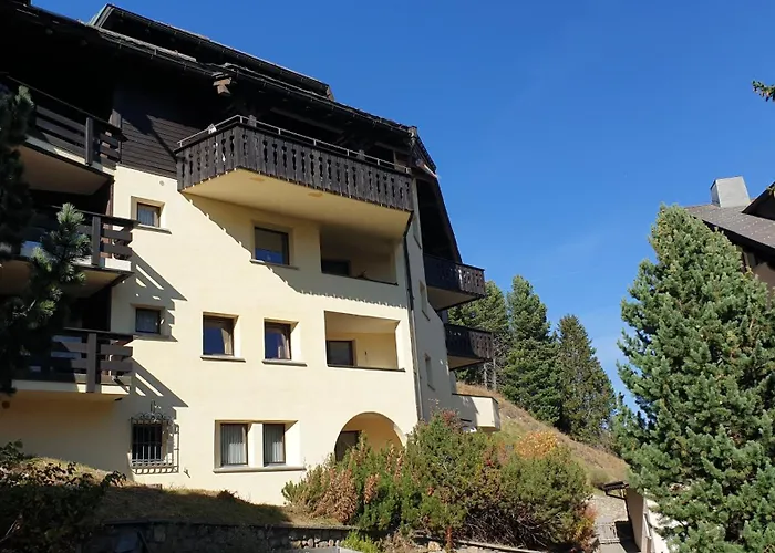 Chesa Bellaval, Haus Leivra 2 1 2-zimmerwohnung Apartman *
