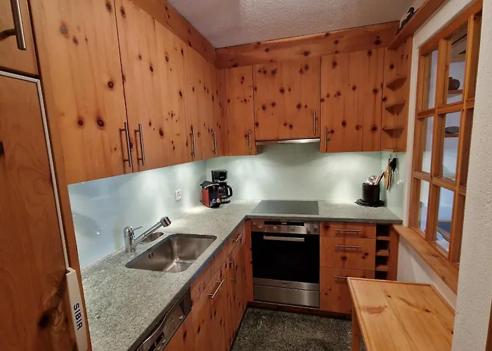 Chesa Bellaval, Haus Leivra 2 1 2-zimmerwohnung Apartman *