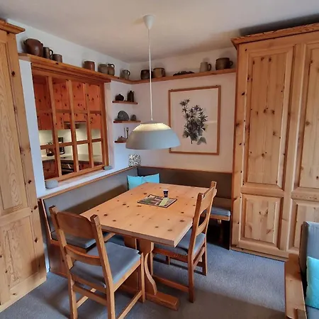 Chesa Bellaval, Haus Leivra 2 1 2-zimmerwohnung *